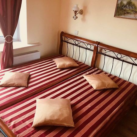 Pensjonat Nad Struga Apartman Stryków Kültér fotó
