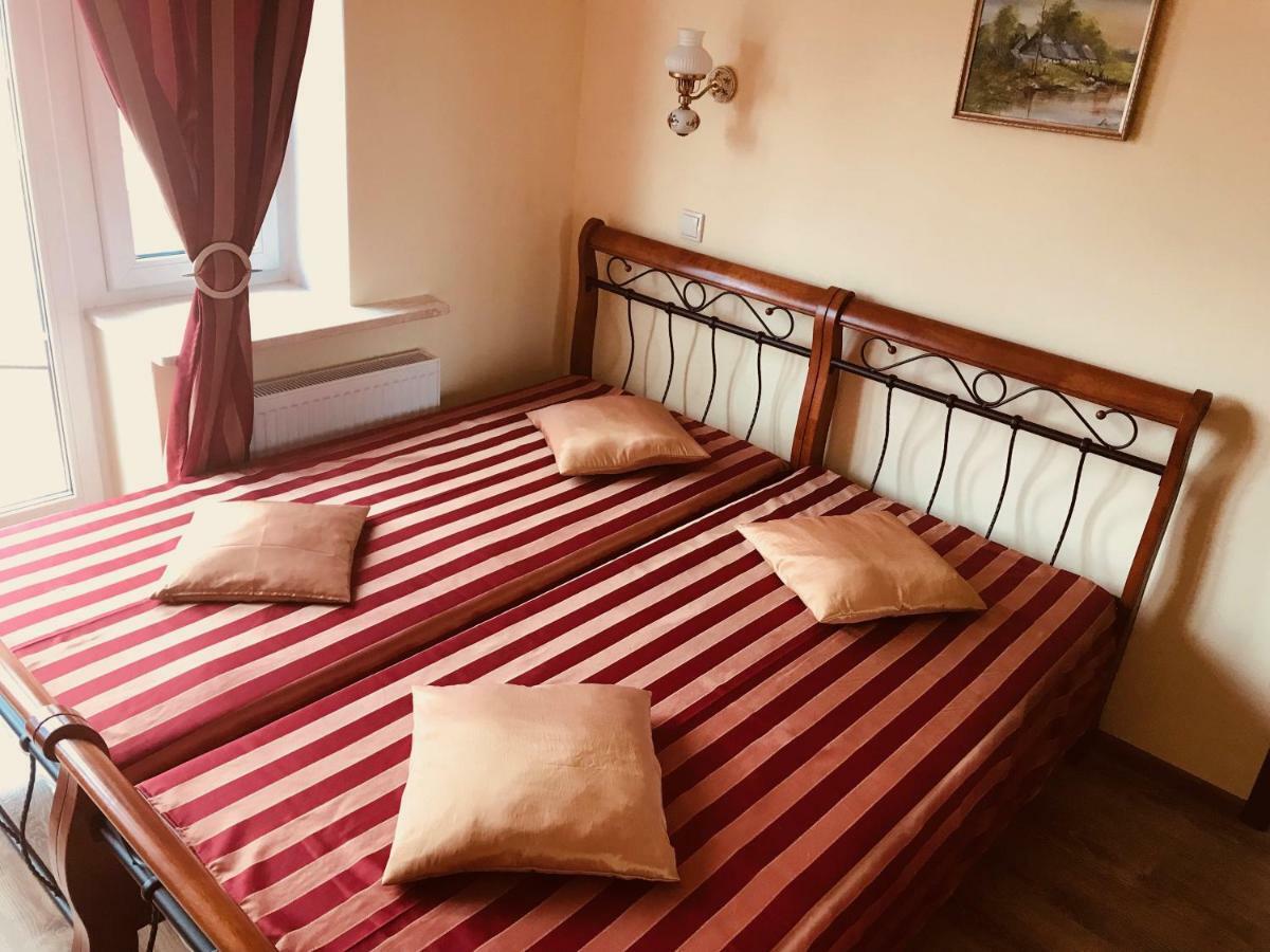 Pensjonat Nad Struga Apartman Stryków Kültér fotó