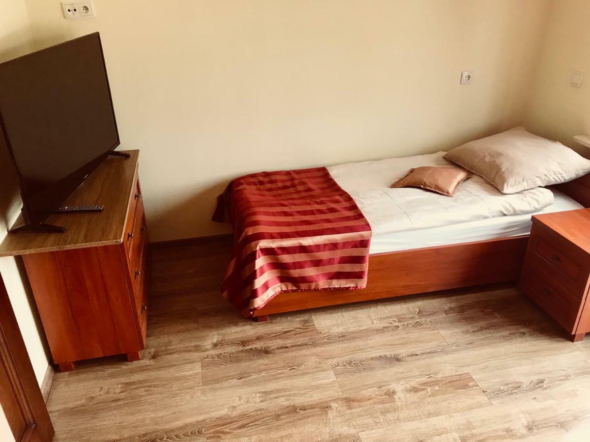 Pensjonat Nad Struga Apartman Stryków Kültér fotó